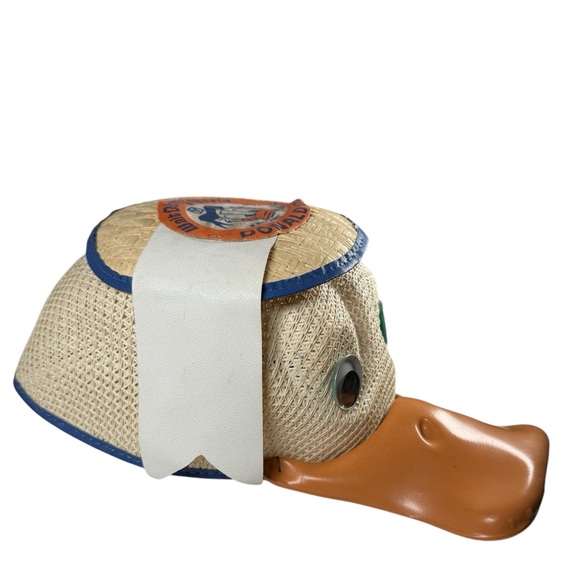 Vintage 1970’s Walt Disney World Donald Duck Hat w/ squeaky beak - Picture 7 of 9